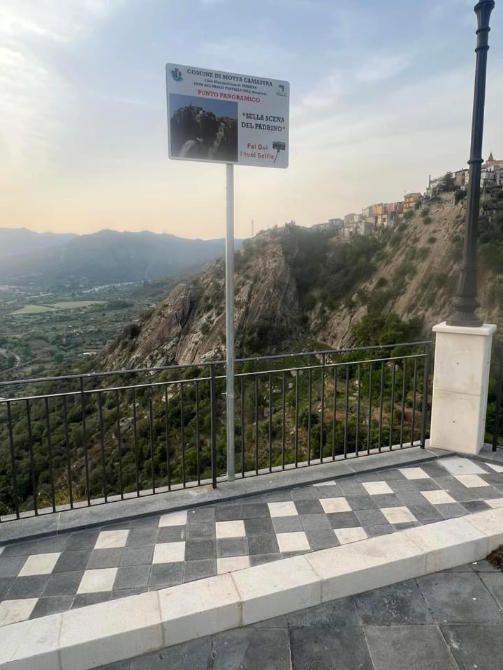 Casa Belvedere Motta Camastra Gole Alcantara エクステリア 写真